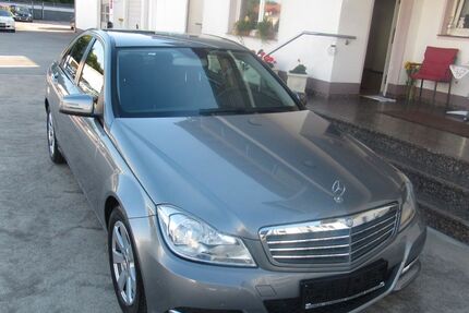 Mercedes-Benz C 180 115.000 km 9.990 &euro; Leverkusen 51371