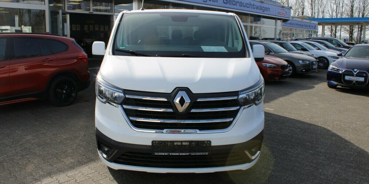 Renault Trafic Blue dCi 150 - 8-Sitzer - AHK - 124.312 km 23.980 &euro; Euskirchen 53881
