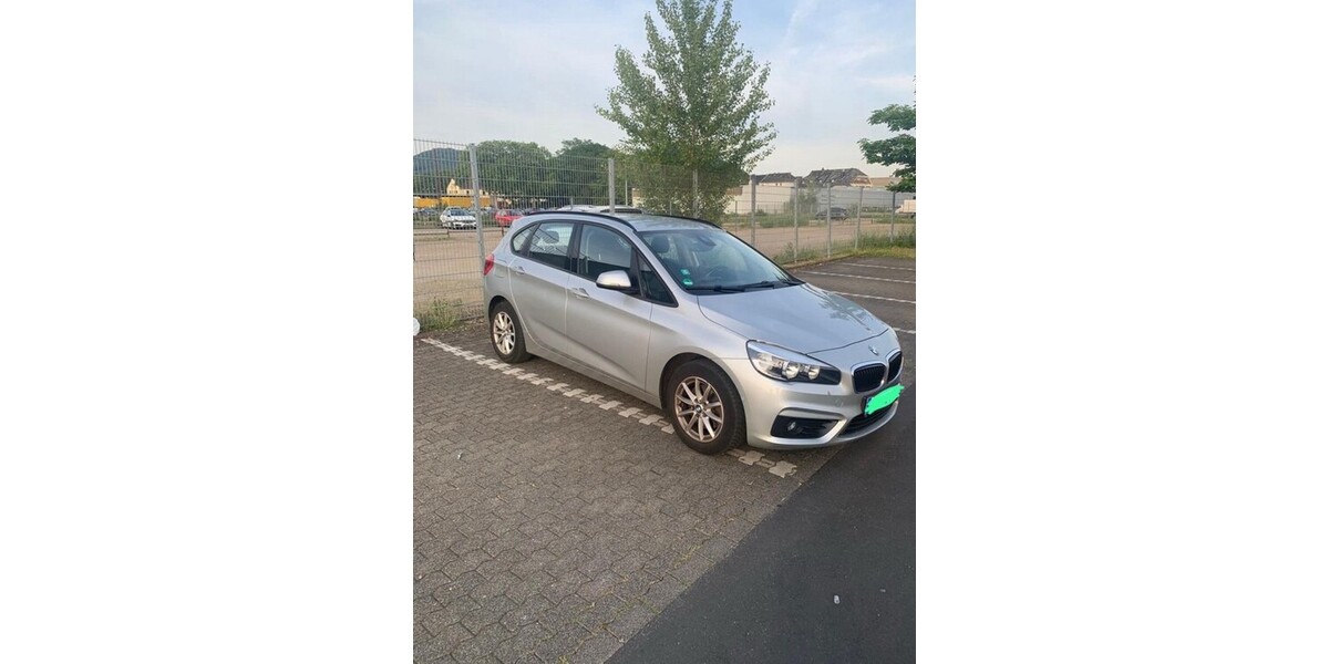 BMW 218 150.000 km 7.000 &euro; Bonn 53111