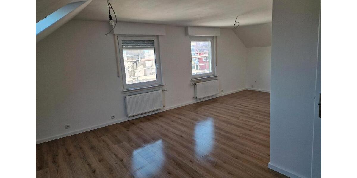 Dachgeschoßwohnung Sankt Augustin - 2 Zimmer, 75 m&sup2;, 1.000&euro; | Angebot:25949015