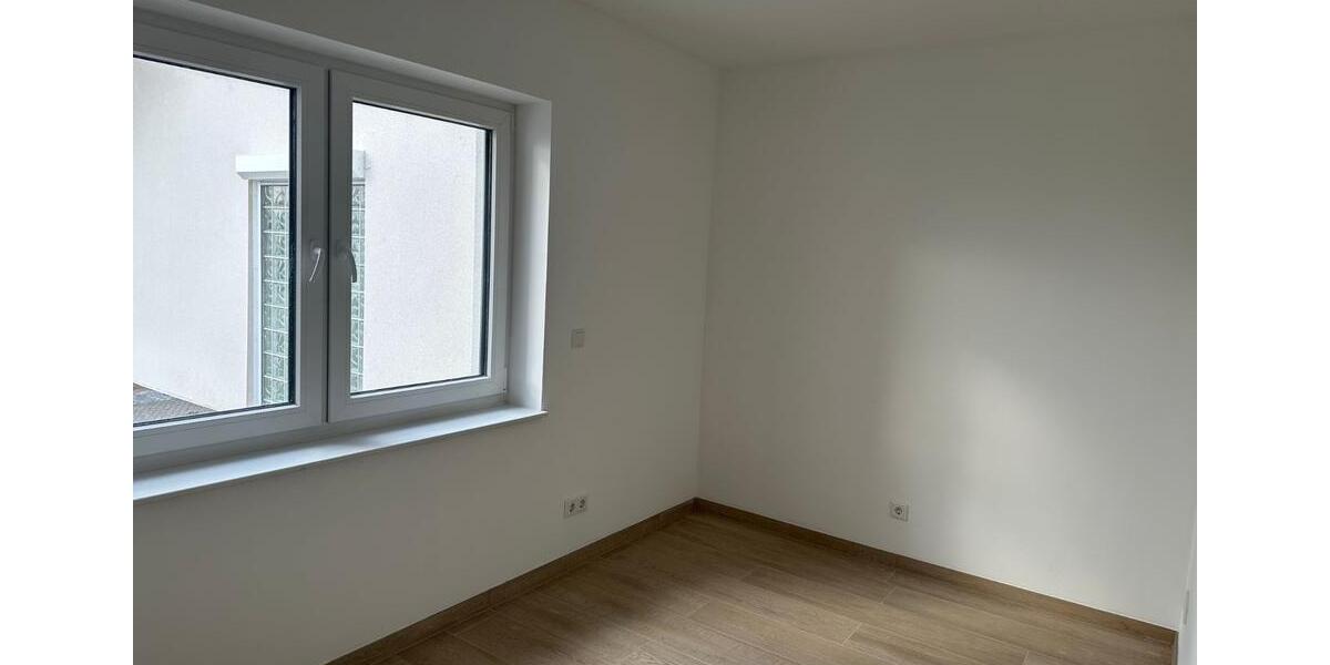 Etagenwohnung Bornheim - 3 Zimmer, 86 m&sup2;, 1.300&euro; | Angebot:25935350
