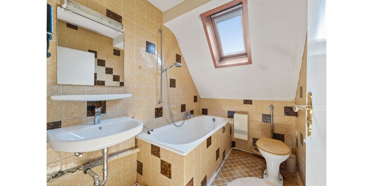Provisionsfrei* Zweifamilienhaus mit Potential - Zweifamilienhaus Köln Höhenberg | Angebot:27353238