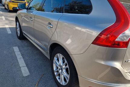 Volvo XC60 177.000 km 13.900 &euro; Bonn 53119