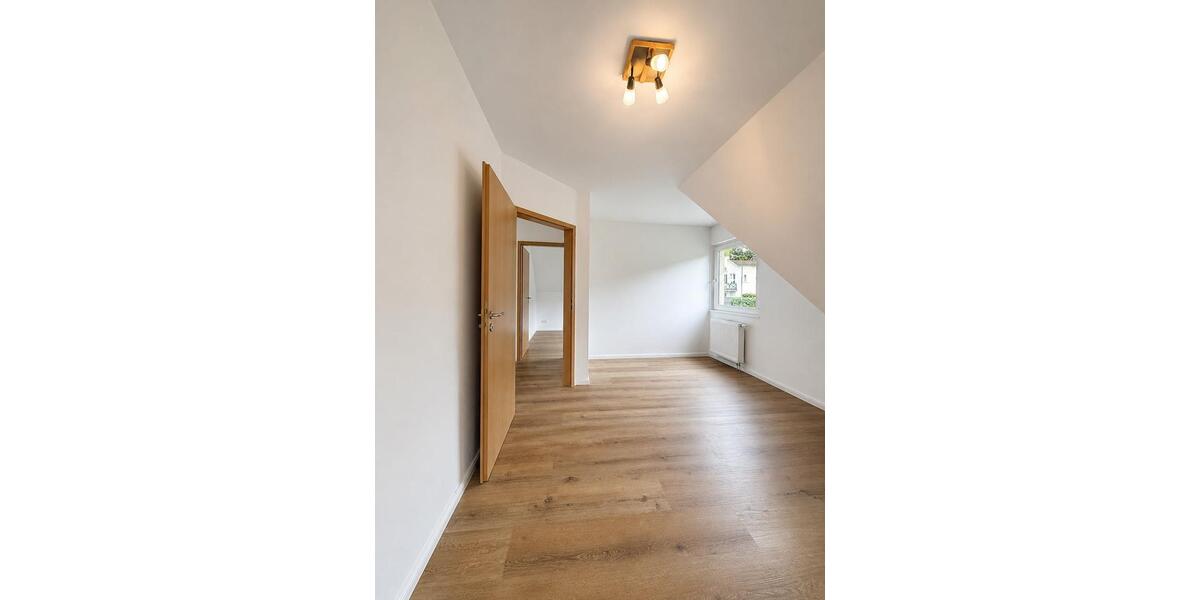 Dachgeschoßwohnung Bonn Friesdorf - 2 Zimmer, 73 m&sup2;, 850&euro; | Angebot:26677977