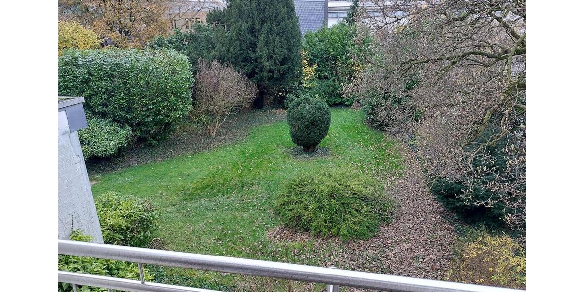 Einfamilienhaus Siegburg - 14 Zimmer, 358 m&sup2;, 2.800&euro; | Angebot:24583426