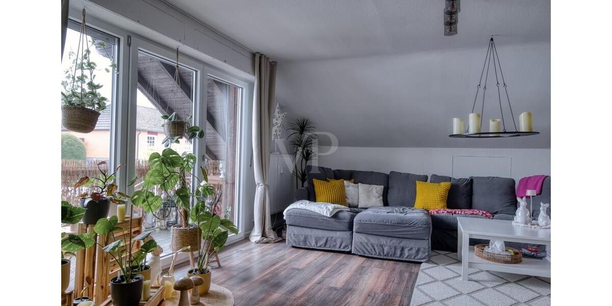 Dachgeschoßwohnung Lohmar - 3 Zimmer, 122 m&sup2;, 1.280&euro; | Angebot:25304414