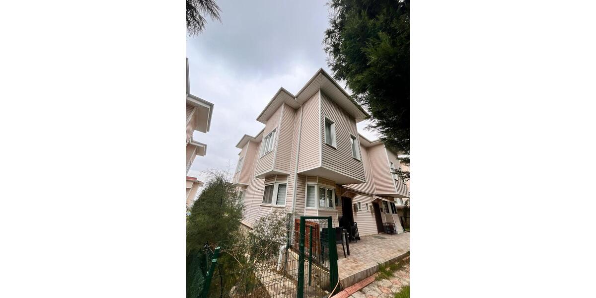 Doppelhaushälfte Köln Innenstadt - 2 Zimmer, 225 m&sup2;, 200.000&euro; | Angebot:25884744