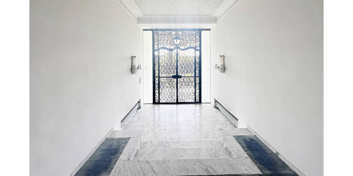 Anwesen der 1970er Jahre in TOP Hanglage Bad Godesberg, Sanierungsobjekt mit Entwicklungspotential - Einfamilienhaus Bonn Bad Godesberg | Angebot:24703452