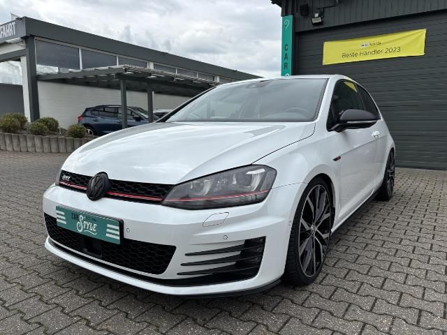 VW Golf 111.950 km 15.940 &euro; Niederzier 52382