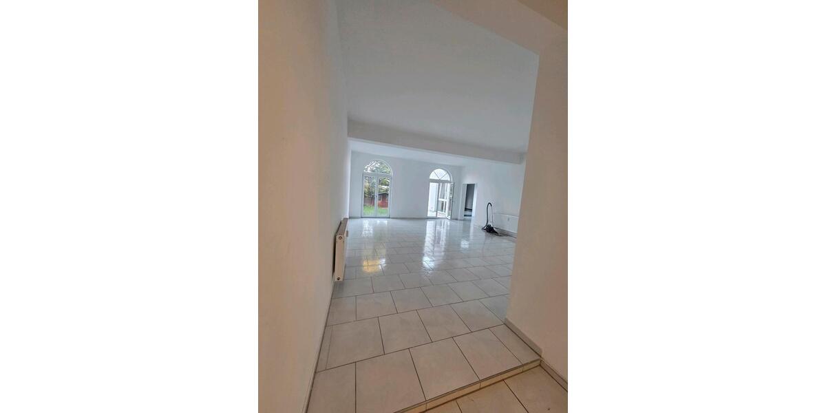 Loft - Studio - Atelier Frechen - 5 Zimmer, 170 m&sup2;, 2.700&euro; | Angebot:26381666