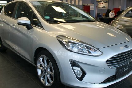 Ford Fiesta 1.0 EcoBoost S&S TiTANIUM 63.854 km 9.980 &euro; Euskirchen 53881
