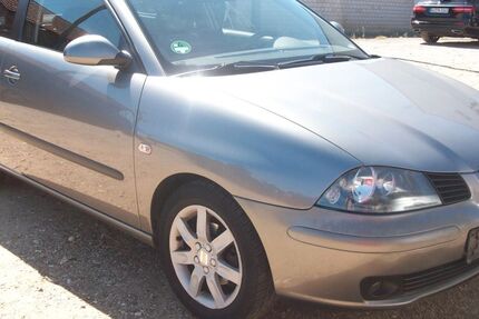 Seat Ibiza 135.000 km 2.590 &euro; Alfter 53347