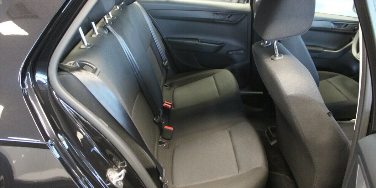 Skoda Fabia 1.0 MPI Cool Plus 59.998 km 10.780 &euro; Euskirchen 53881