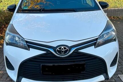 Toyota Yaris 129.000 km 6.400 &euro; Sankt Augustin 53757