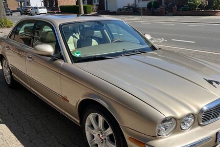 Jaguar XJ8 156.440 km 12.500 &euro; Kerpen 50170