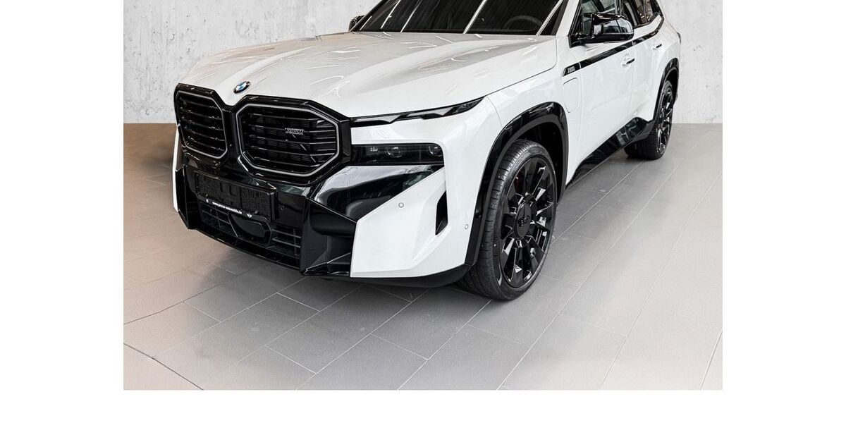 BMW XM 4.900 km 103.900 &euro; Köln-West 50858