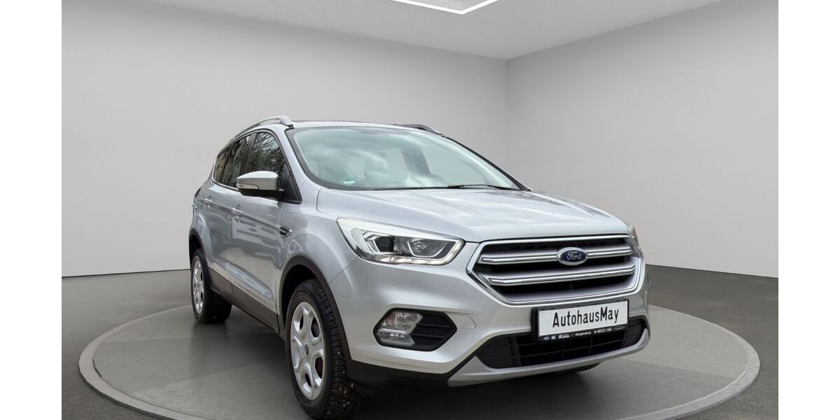 Ford Kuga 82.616 km 11.950 &euro; Köln 50674