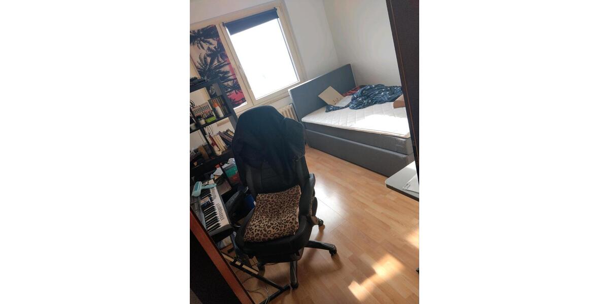 Etagenwohnung Leverkusen Alkenrath - 1 Zimmer, 15 m&sup2;, 495&euro; | Angebot:24626928