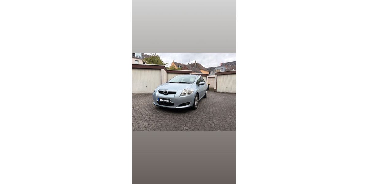 Toyota Auris 112.000 km 4.290 &euro; Köln 51105