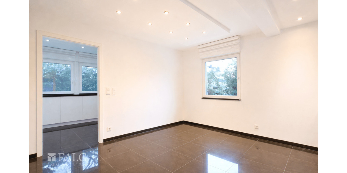 Einfamilienhaus Köln Esch/Auweiler - 8 Zimmer, 288 m&sup2;, 1.099.000&euro; | Angebot:25696534