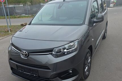 Toyota Proace (Verso) 147.000 km 16.850 &euro; Köln 51105