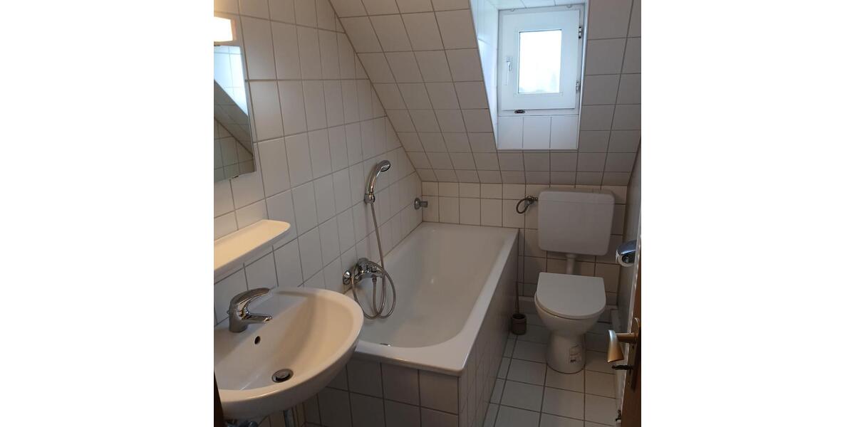 Dachgeschoßwohnung Köln Kalk - 3 Zimmer, 45 m&sup2;, 700&euro; | Angebot:25340193