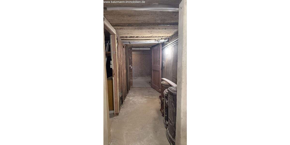 Mehrfamilienhaus, Wohnhaus Hürth Gleuel - 9 Zimmer, 218 m&sup2;, 435.000&euro; | Angebot:25802258