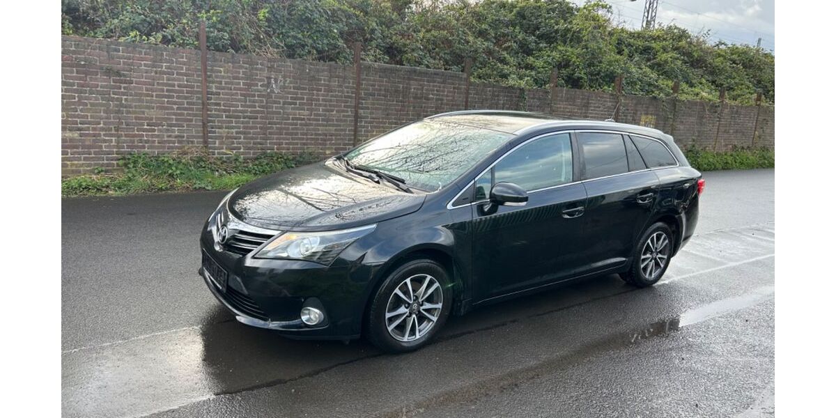 Toyota Avensis 200.000 km 5.300 &euro; Köln 50739