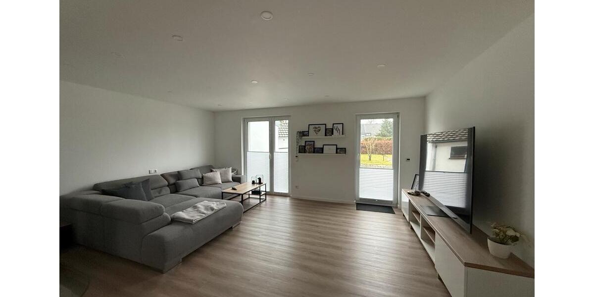 Doppelhaushälfte Leverkusen - 4 Zimmer, 135 m&sup2;, 2.350&euro; | Angebot:26051084