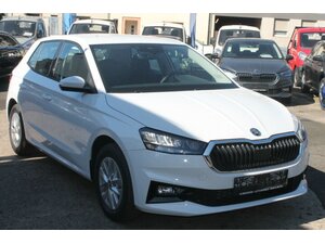 Skoda Fabia TSi 115 Alu PDC LED Kamera SOFORT 9 km 20.495 &euro; Bonn 53225
