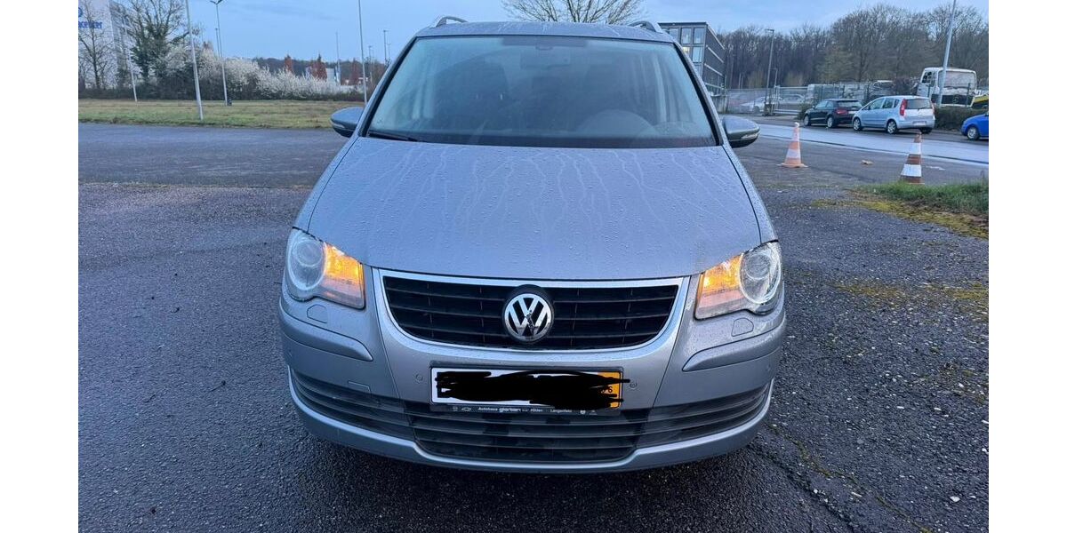 VW Touran 154.000 km 8.000 &euro; Elsdorf 50189