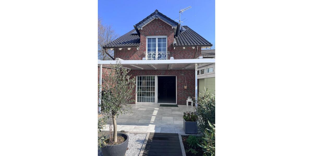 Mehrfamilienhaus, Wohnhaus Bergheim - 4 Zimmer, 167 m&sup2;, 2.080&euro; | Angebot:25899926