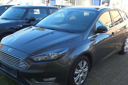 Ford Focus TITANIUM NAVI KLIMAAUTOMATIK EINPARKHILFE 134.288 km 7.798 &euro; Köln 50858