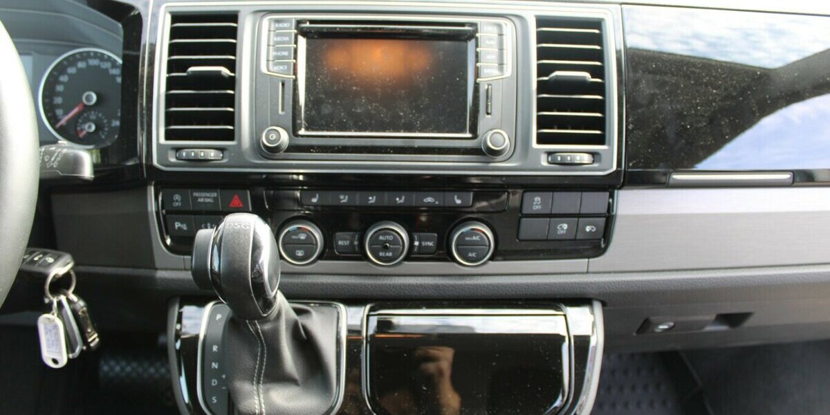 VW T6 Multivan DSG Kurz 4Motion Generation Six 112.200 km 32.980 &euro; Euskirchen 53881