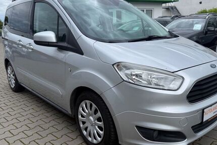 Ford Transit Courier 156.000 km 5.900 &euro; Rheinbach 53359