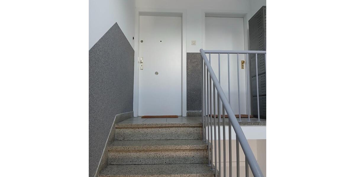 Dachgeschoßwohnung Köln Kalk - 3 Zimmer, 45 m&sup2;, 700&euro; | Angebot:25340193