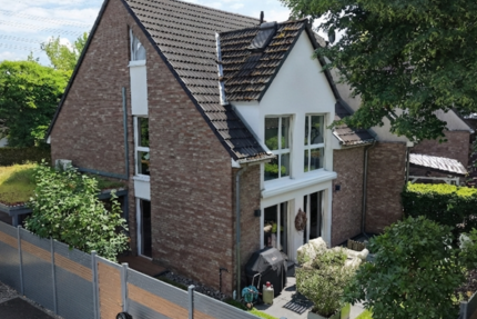 Haus Pulheim - 5 Zimmer, 136 m&sup2;, 695.000&euro; | Angebot:27109607
