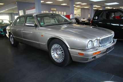 Jaguar Daimler 119.865 km 19.980 &euro; Euskirchen 53881