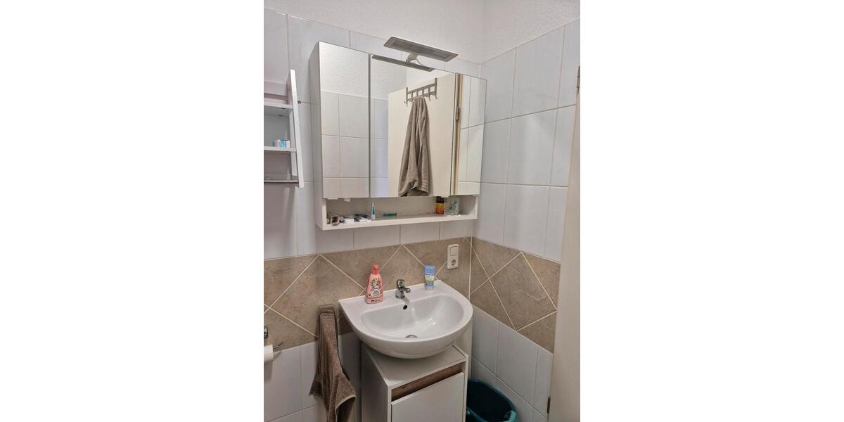 Etagenwohnung Bonn - 2 Zimmer, 35 m&sup2;, 561&euro; | Angebot:26041013