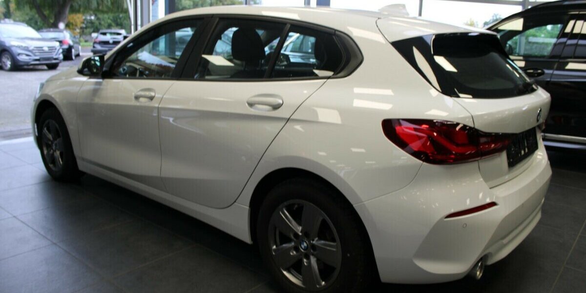 BMW 118i Aut. Advantage - Navi - LED - 49.998 km 21.980 &euro; Euskirchen 53881