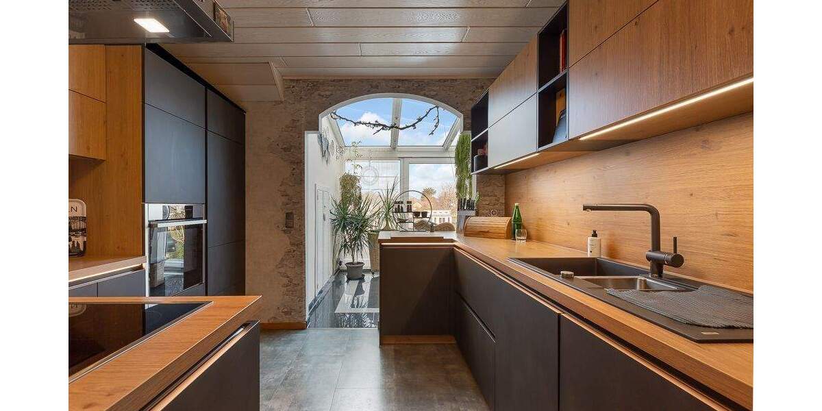 Einfamilienhaus Bedburg Kaster - 8 Zimmer, 341 m&sup2;, 699.000&euro; | Angebot:25738509