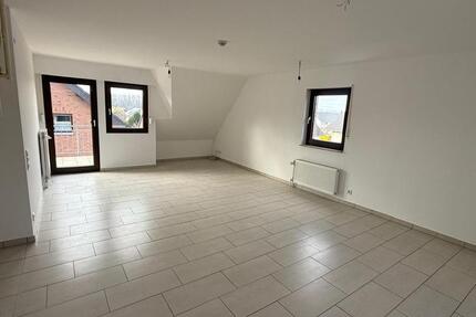 Wohnung Niederkassel - 3 Zimmer, 83 m&sup2;, 1.050&euro; | Angebot:26001795