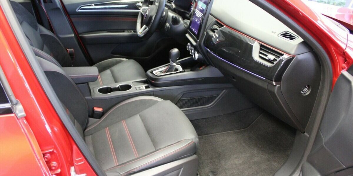 Renault Arkana TCe RS Line 160 EDC 18.470 km 23.980 &euro; Euskirchen 53881