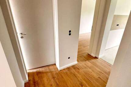 Wohnung Köln Rodenkirchen - 4 Zimmer, 75 m&sup2;, 1.950&euro; | Angebot:25994752