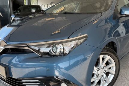 Toyota Auris 129.230 km 11.700 &euro; Golzheim 52399