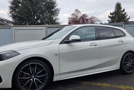 BMW 118 44.182 km 23.990 &euro; Köln 51105