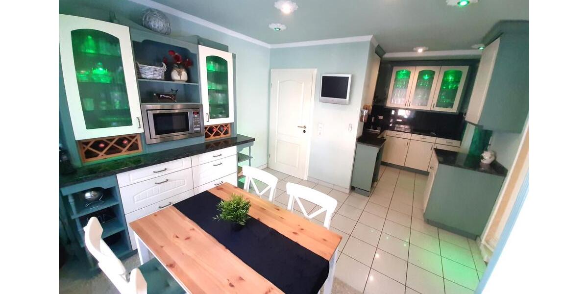 Einfamilienhaus Düren Rölsdorf - 14 Zimmer, 420 m&sup2;, 790.000&euro; | Angebot:27014732