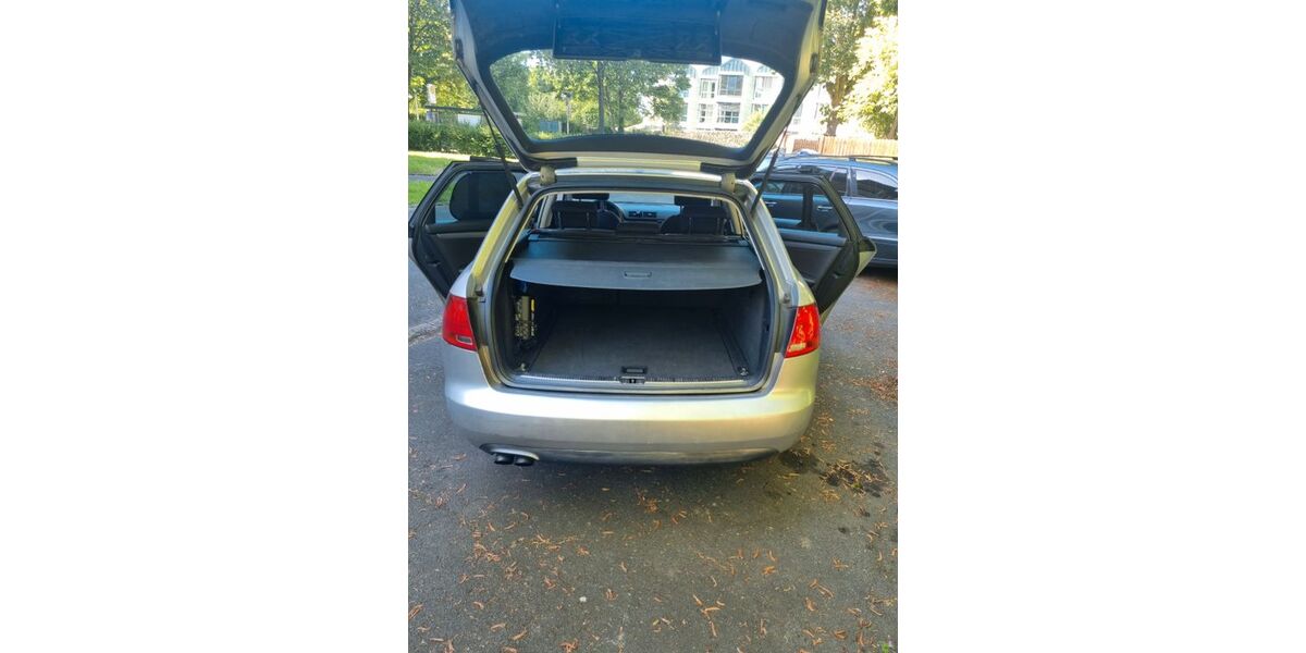 Audi A4 198.000 km 2.900 &euro; Bonn 53225