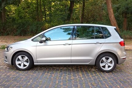 VW Golf Sportsvan 67.800 km 11.200 &euro; Köln 50935