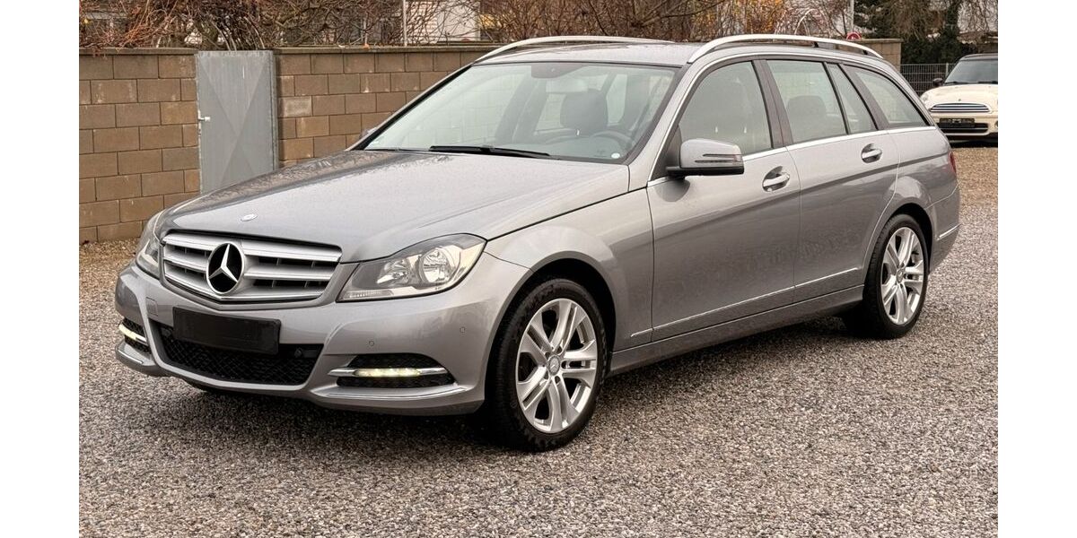 Mercedes-Benz C 180 174.215 km 8.390 &euro; Düren 52351